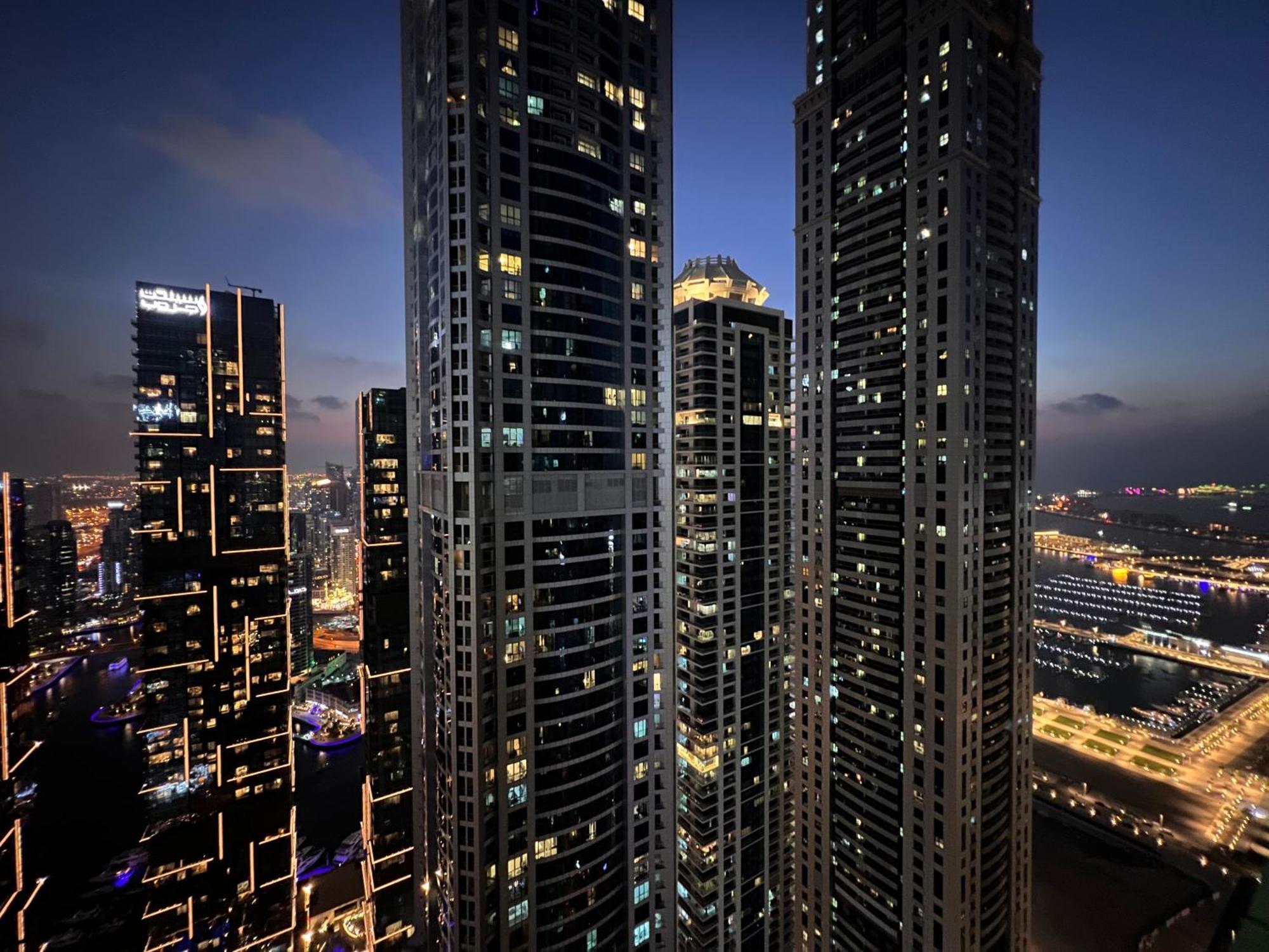 Aparthotel Stunning Skyline Views On 51St Floor Dubai Exterior foto